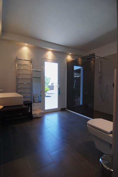 Bathroom, Badezimmer, Baño,- MEN AT WORK Lanzarote